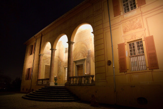 Détail villa Caramagne de nuit
